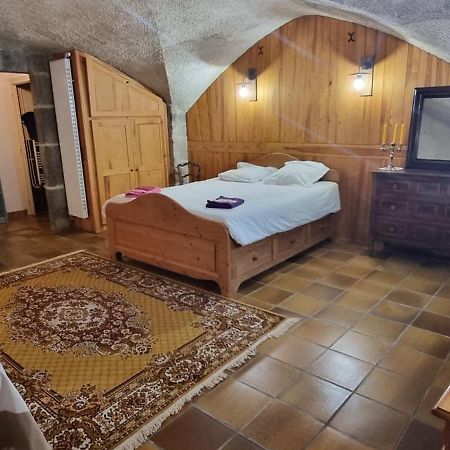 Maison Au Loup - Superbe Ancien Hotel Particulier Du Xvie Siecle Au Coeur De La Vieille Ville Du Puy Le Puy-en-Velay Zewnętrze zdjęcie