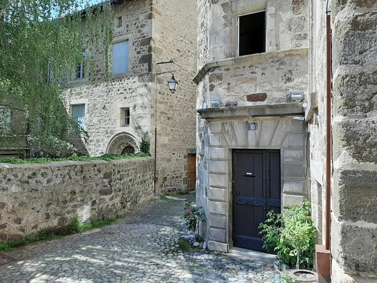 Maison Au Loup - Superbe Ancien Hotel Particulier Du Xvie Siecle Au Coeur De La Vieille Ville Du Puy Le Puy-en-Velay Zewnętrze zdjęcie