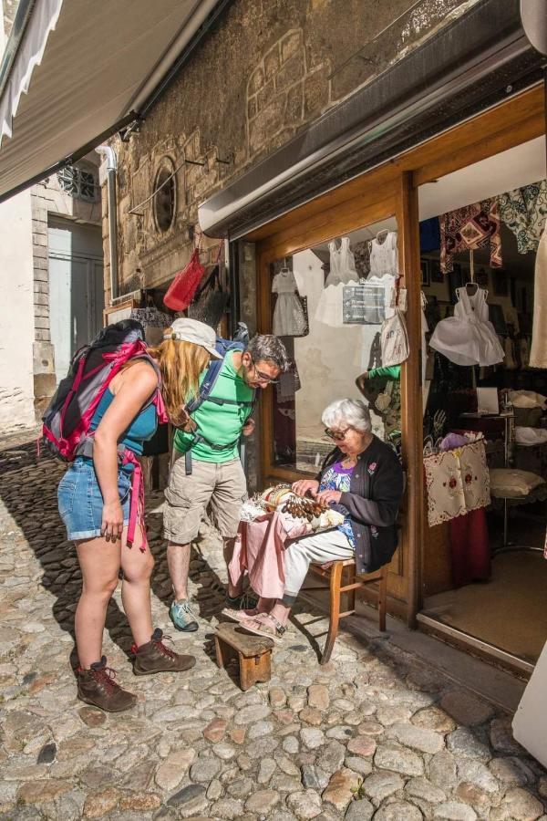 Maison Au Loup - Superbe Ancien Hotel Particulier Du Xvie Siecle Au Coeur De La Vieille Ville Du Puy Le Puy-en-Velay Zewnętrze zdjęcie