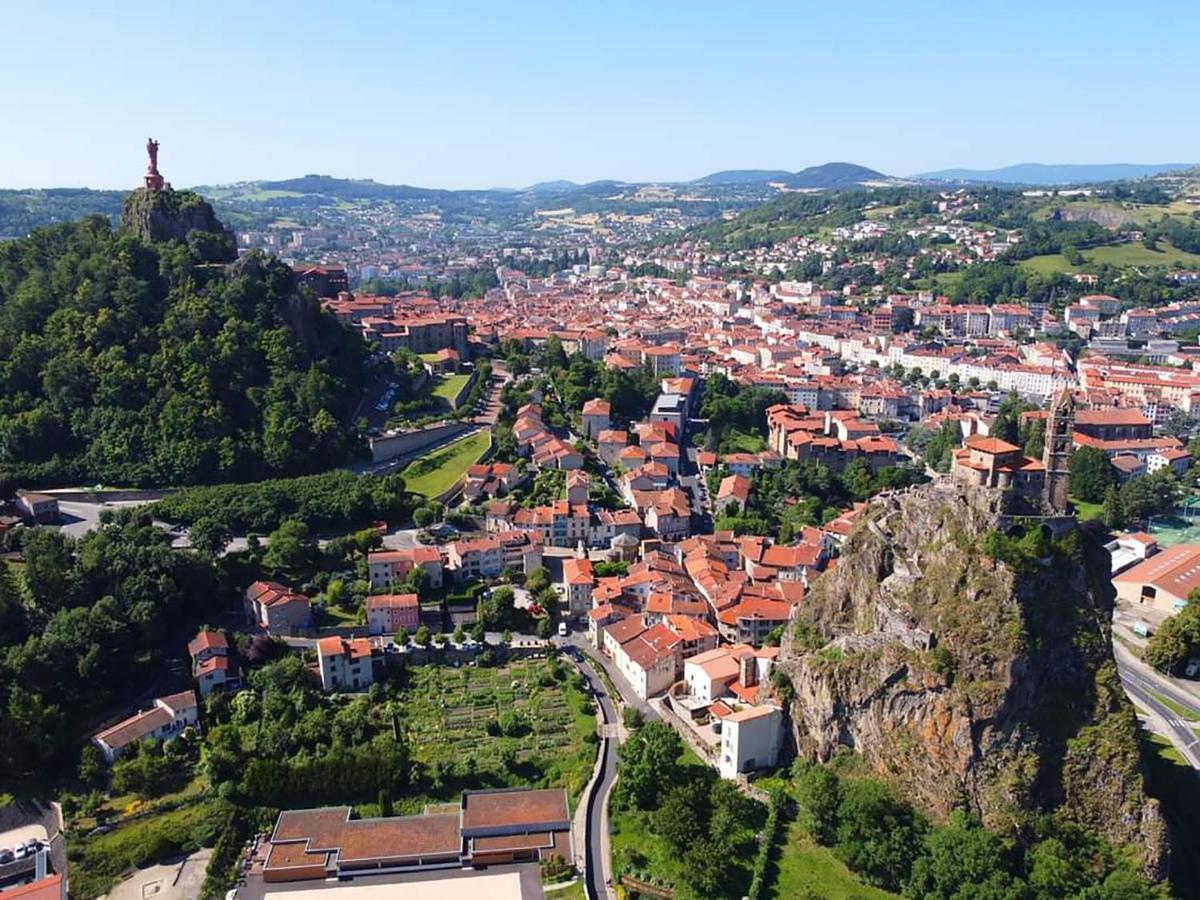 Maison Au Loup - Superbe Ancien Hotel Particulier Du Xvie Siecle Au Coeur De La Vieille Ville Du Puy Le Puy-en-Velay Zewnętrze zdjęcie